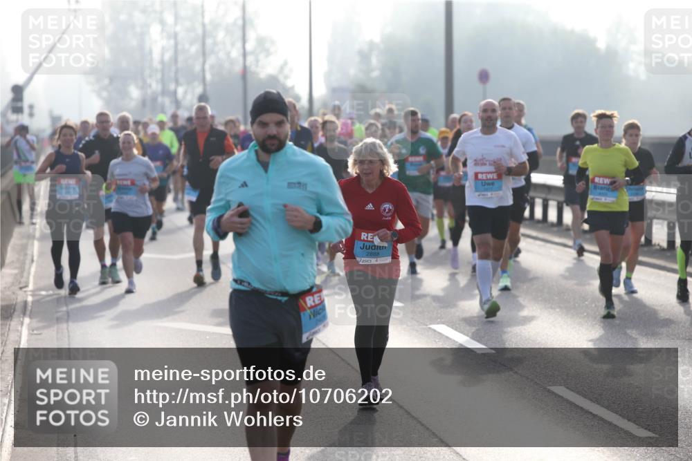 03.10.2026 - Köhlbrandbrückenlauf Jannik Wohlers http://msf.ph/oto/10706202 03.10.2026 09:21:01 Position 3 2888 meine-sportfotos.de