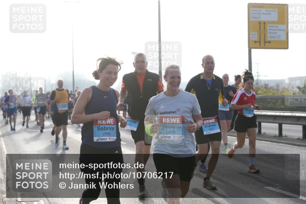 03.10.2026 - Köhlbrandbrückenlauf Jannik Wohlers http://msf.ph/oto/10706217 03.10.2026 09:21:10 Position 3 2560, 528, 2658, 1527 meine-sportfotos.de