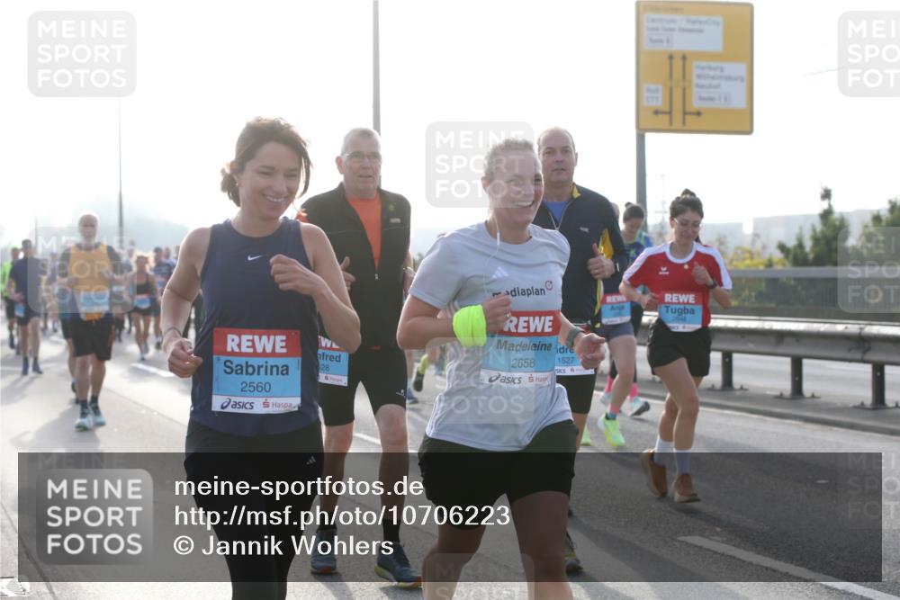 03.10.2026 - Köhlbrandbrückenlauf Jannik Wohlers http://msf.ph/oto/10706223 03.10.2026 09:21:11 Position 3 2560, 28, 3, 2848, 2658, 1527 meine-sportfotos.de