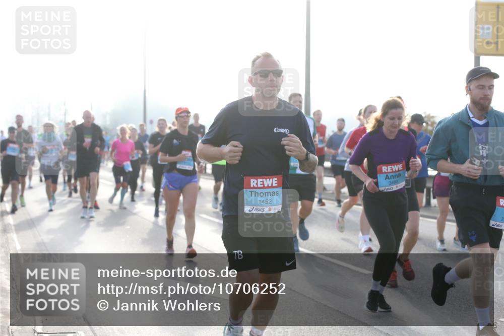 03.10.2026 - Köhlbrandbrückenlauf Jannik Wohlers http://msf.ph/oto/10706252 03.10.2026 09:21:30 Position 3 36, 1452, 3468 meine-sportfotos.de