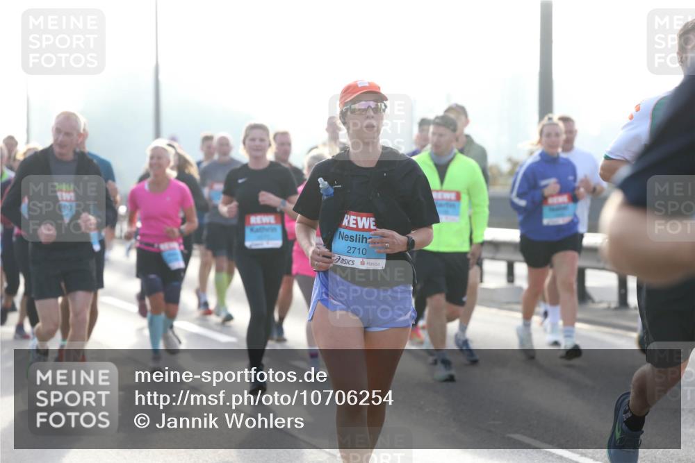 03.10.2026 - Köhlbrandbrückenlauf Jannik Wohlers http://msf.ph/oto/10706254 03.10.2026 09:21:31 Position 3 2710 meine-sportfotos.de
