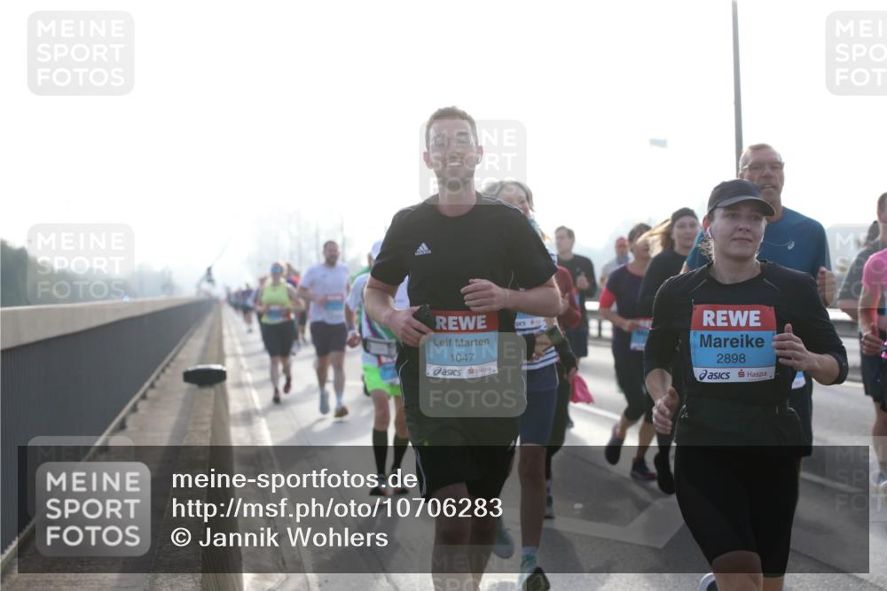 03.10.2026 - Köhlbrandbrückenlauf Jannik Wohlers http://msf.ph/oto/10706283 03.10.2026 09:21:35 Position 3 1047, 2898 meine-sportfotos.de