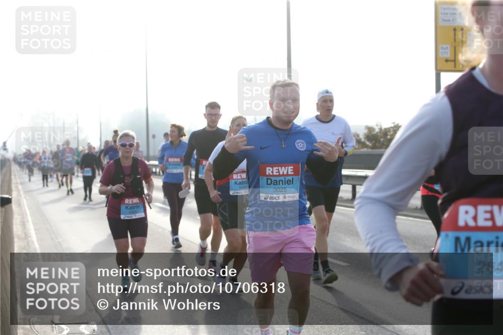 03.10.2026 - Köhlbrandbrückenlauf Jannik Wohlers http://msf.ph/oto/10706318 03.10.2026 09:21:51 Position 3 1621, 3025, 264 meine-sportfotos.de