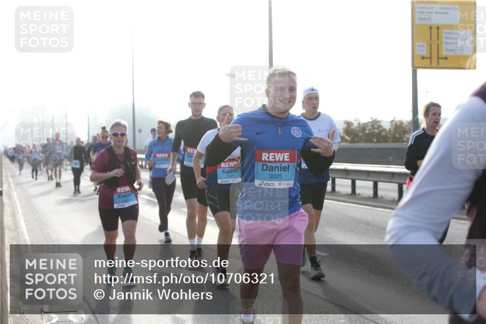 03.10.2026 - Köhlbrandbrückenlauf Jannik Wohlers http://msf.ph/oto/10706321 03.10.2026 09:21:51 Position 3 1621, 3025 meine-sportfotos.de
