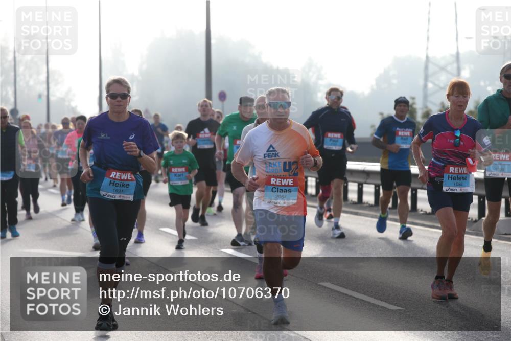 03.10.2026 - Köhlbrandbrückenlauf Jannik Wohlers http://msf.ph/oto/10706370 03.10.2026 09:22:04 Position 3 1691, 2064, 1092, 1209 meine-sportfotos.de