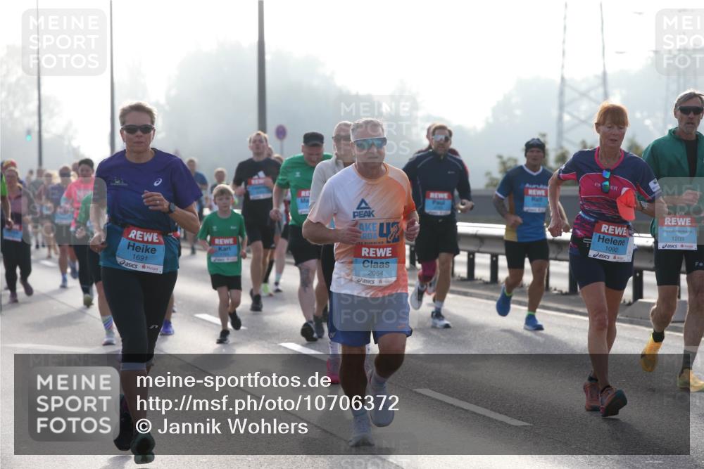 03.10.2026 - Köhlbrandbrückenlauf Jannik Wohlers http://msf.ph/oto/10706372 03.10.2026 09:22:04 Position 3 1691, 2064, 1092, 1209 meine-sportfotos.de