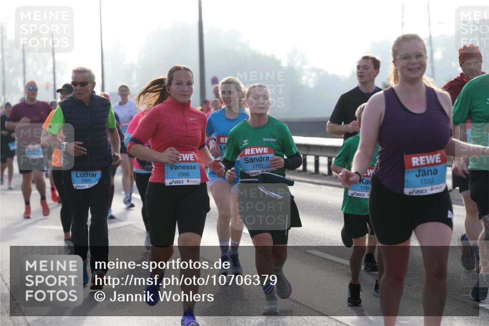 03.10.2026 - Köhlbrandbrückenlauf Jannik Wohlers http://msf.ph/oto/10706379 03.10.2026 09:22:09 Position 3 2895, 2996, 1763, 1765, 1552 meine-sportfotos.de