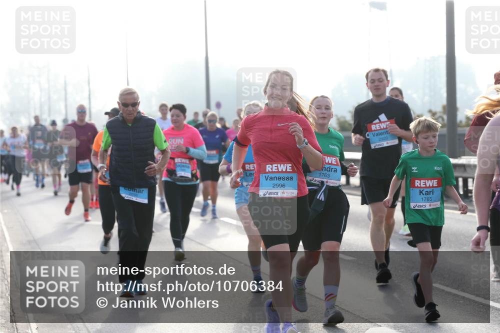 03.10.2026 - Köhlbrandbrückenlauf Jannik Wohlers http://msf.ph/oto/10706384 03.10.2026 09:22:10 Position 3 2895, 2920, 2996, 1763, 1765 meine-sportfotos.de