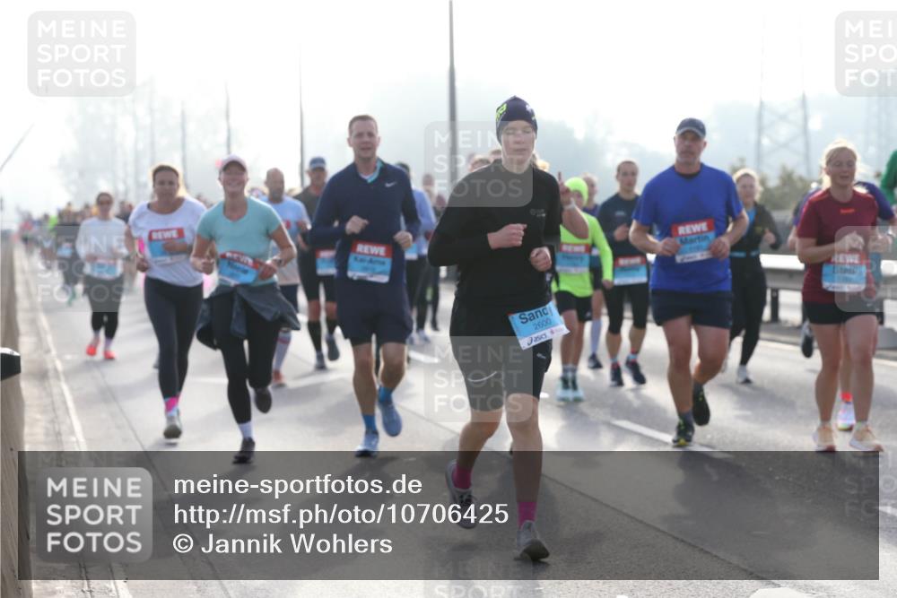 03.10.2026 - Köhlbrandbrückenlauf Jannik Wohlers http://msf.ph/oto/10706425 03.10.2026 09:22:20 Position 3 2600 meine-sportfotos.de