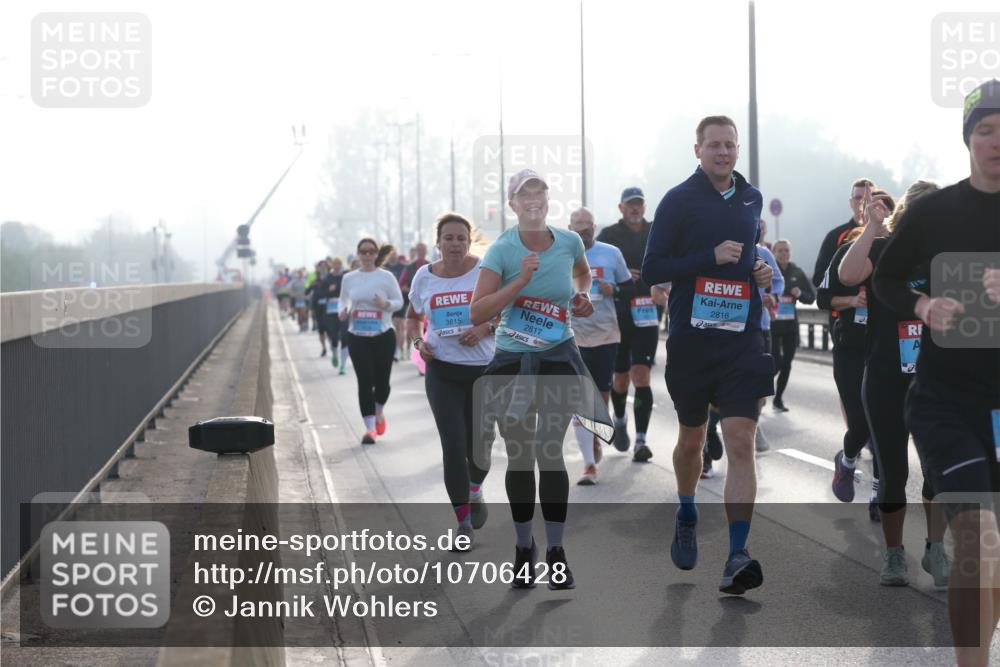 03.10.2026 - Köhlbrandbrückenlauf Jannik Wohlers http://msf.ph/oto/10706428 03.10.2026 09:22:21 Position 3 2816, 2817, 3815 meine-sportfotos.de