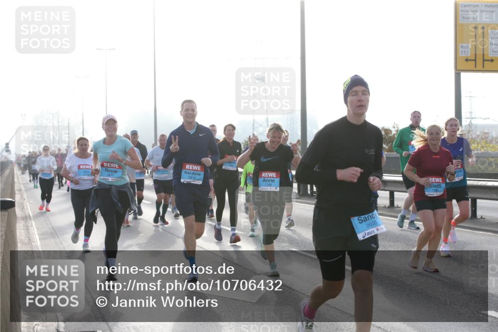 03.10.2026 - Köhlbrandbrückenlauf Jannik Wohlers http://msf.ph/oto/10706432 03.10.2026 09:22:22 Position 3 3815, 2817, 2816, 1182, 2600, 1183 meine-sportfotos.de