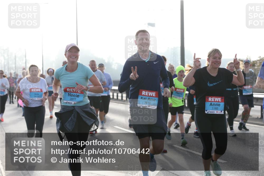 03.10.2026 - Köhlbrandbrückenlauf Jannik Wohlers http://msf.ph/oto/10706442 03.10.2026 09:22:23 Position 3 3815, 2817, 2816, 1182 meine-sportfotos.de