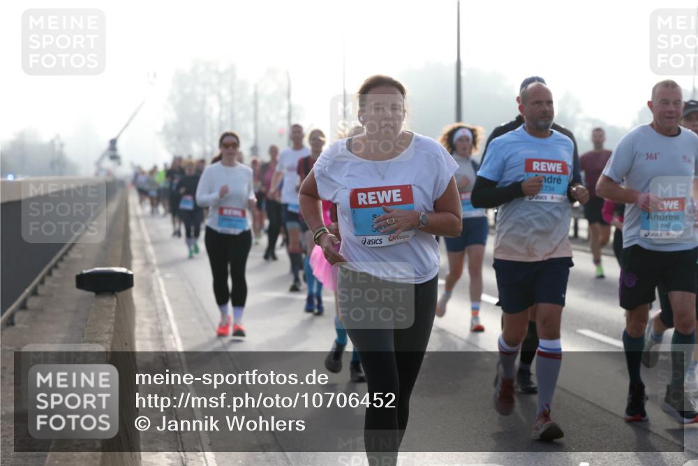 03.10.2026 - Köhlbrandbrückenlauf Jannik Wohlers http://msf.ph/oto/10706452 03.10.2026 09:22:25 Position 3 734, 361, 1736 meine-sportfotos.de