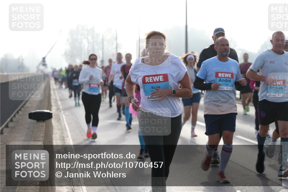 03.10.2026 - Köhlbrandbrückenlauf Jannik Wohlers http://msf.ph/oto/10706457 03.10.2026 09:22:25 Position 3 1734, 361, 1736 meine-sportfotos.de