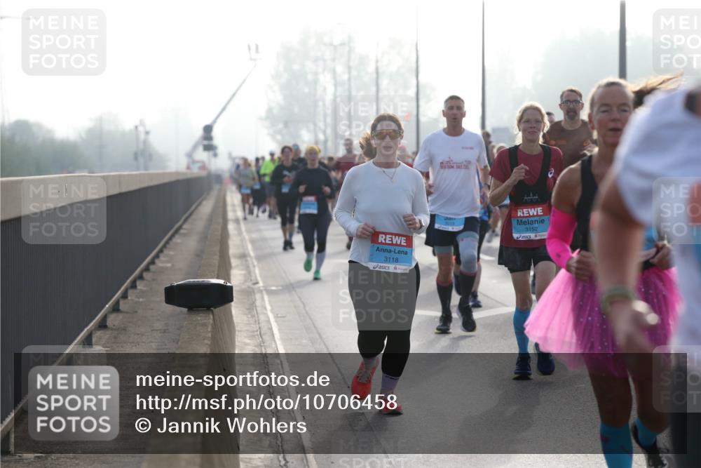 03.10.2026 - Köhlbrandbrückenlauf Jannik Wohlers http://msf.ph/oto/10706458 03.10.2026 09:22:27 Position 3 3118, 3152 meine-sportfotos.de