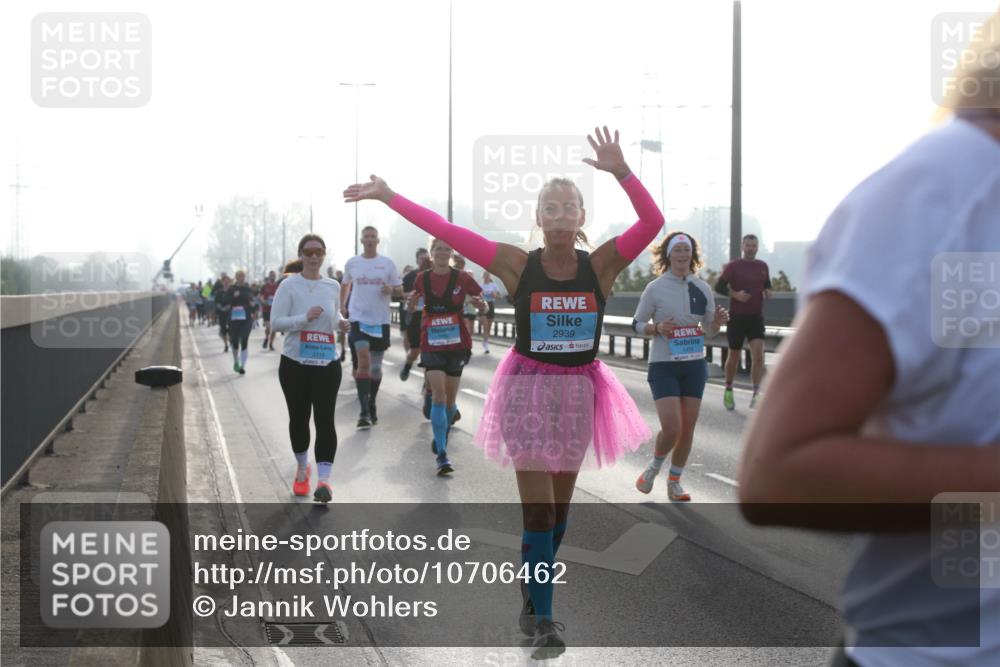03.10.2026 - Köhlbrandbrückenlauf Jannik Wohlers http://msf.ph/oto/10706462 03.10.2026 09:22:28 Position 3 3118, 2939 meine-sportfotos.de
