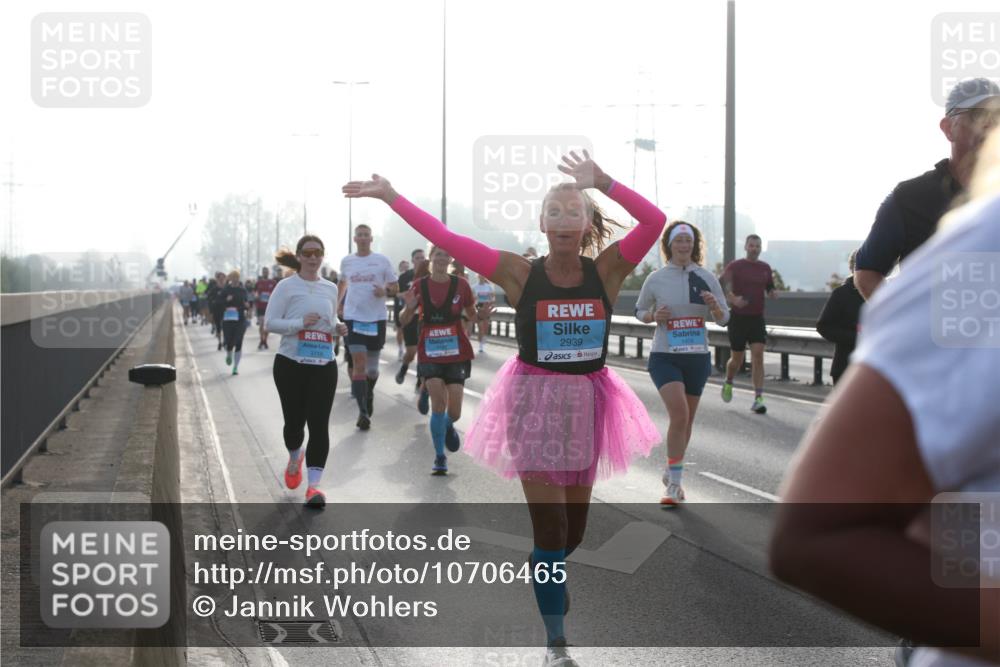 03.10.2026 - Köhlbrandbrückenlauf Jannik Wohlers http://msf.ph/oto/10706465 03.10.2026 09:22:28 Position 3 3118, 2939, 1474 meine-sportfotos.de