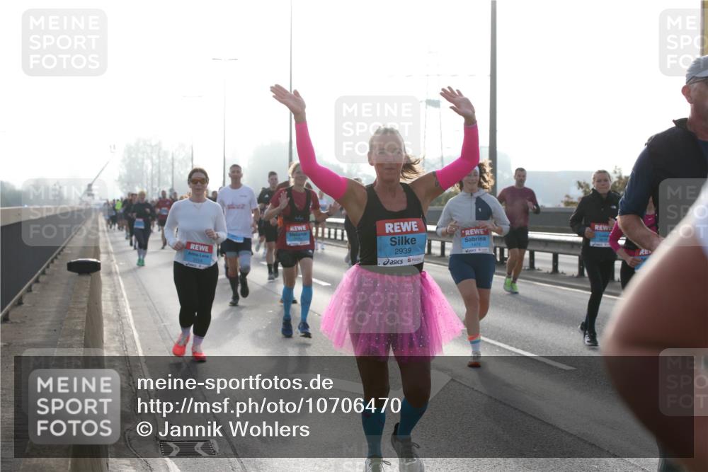03.10.2026 - Köhlbrandbrückenlauf Jannik Wohlers http://msf.ph/oto/10706470 03.10.2026 09:22:28 Position 3 3118, 2939, 1474 meine-sportfotos.de