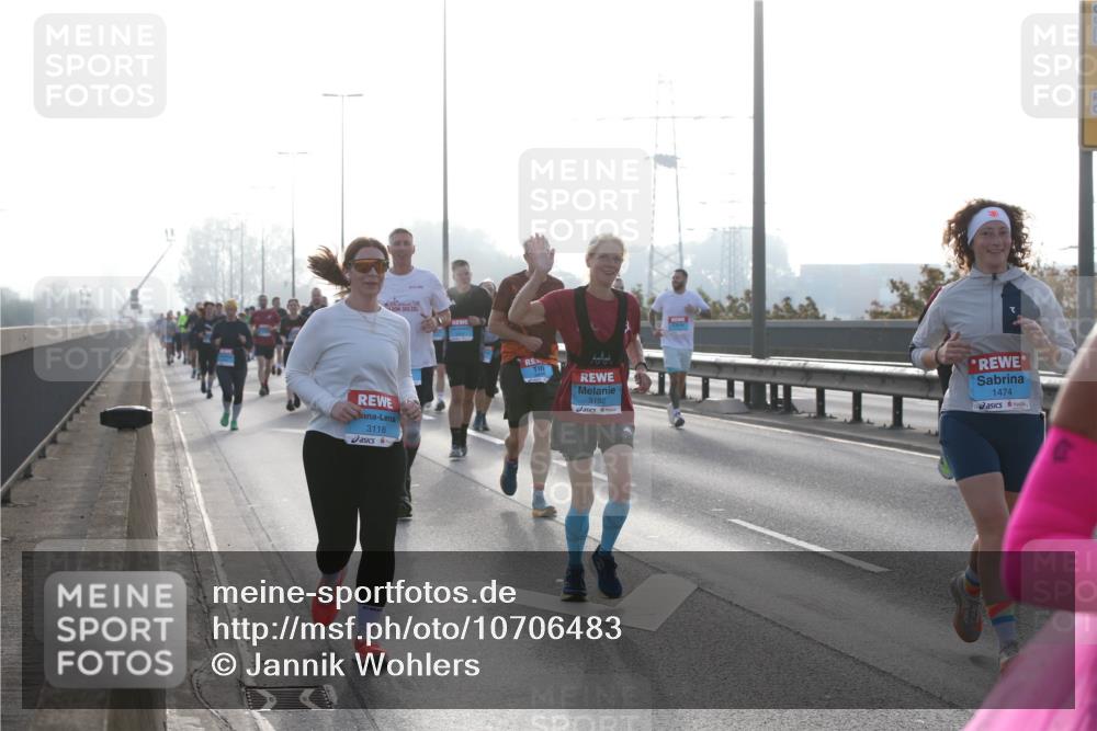 03.10.2026 - Köhlbrandbrückenlauf Jannik Wohlers http://msf.ph/oto/10706483 03.10.2026 09:22:30 Position 3 3118, 3152, 1474 meine-sportfotos.de
