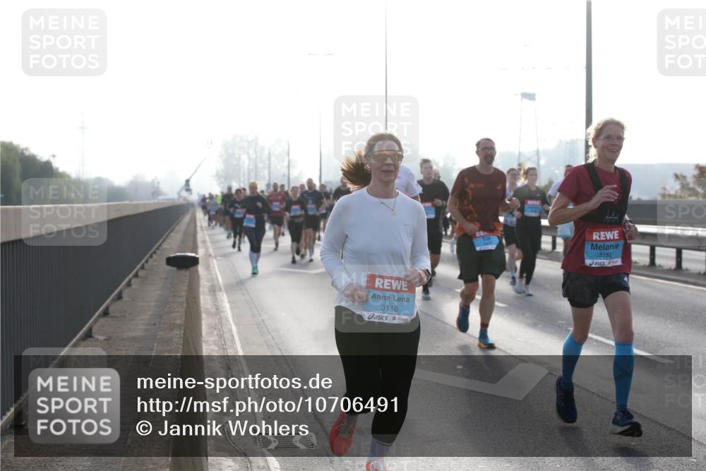 03.10.2026 - Köhlbrandbrückenlauf Jannik Wohlers http://msf.ph/oto/10706491 03.10.2026 09:22:30 Position 3 3118, 3152 meine-sportfotos.de