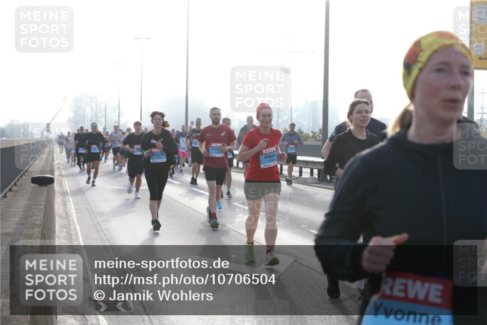 03.10.2026 - Köhlbrandbrückenlauf Jannik Wohlers http://msf.ph/oto/10706504 03.10.2026 09:22:38 Position 3 1169 meine-sportfotos.de