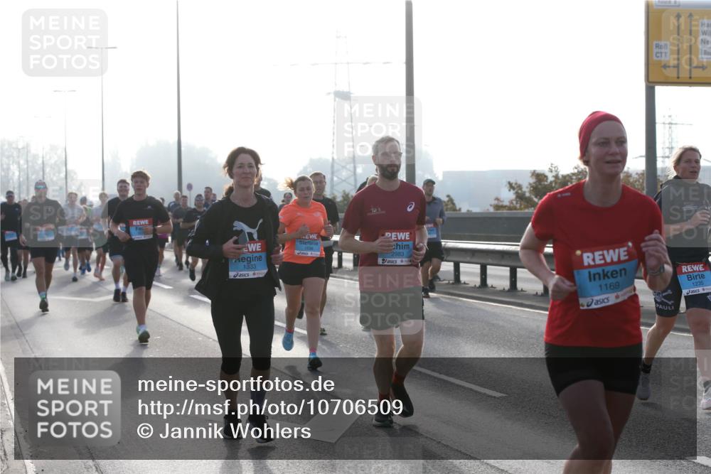 03.10.2026 - Köhlbrandbrückenlauf Jannik Wohlers http://msf.ph/oto/10706509 03.10.2026 09:22:40 Position 3 1333, 1536, 2983, 1169, 1235 meine-sportfotos.de