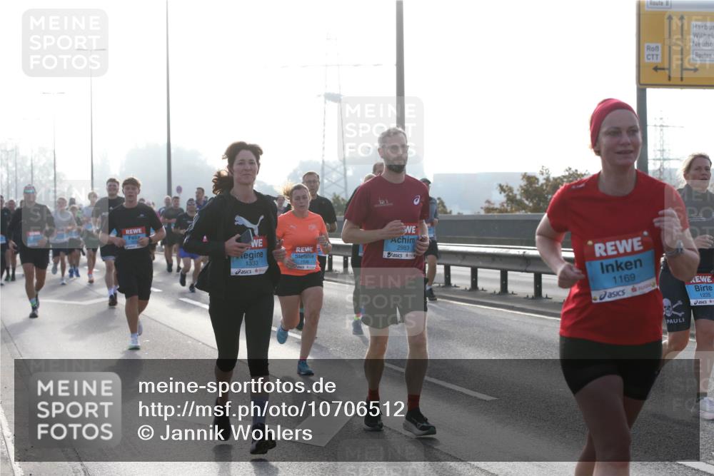 03.10.2026 - Köhlbrandbrückenlauf Jannik Wohlers http://msf.ph/oto/10706512 03.10.2026 09:22:40 Position 3 1333, 1536, 2983, 1169, 1235 meine-sportfotos.de