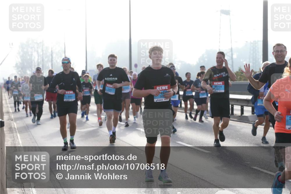03.10.2026 - Köhlbrandbrückenlauf Jannik Wohlers http://msf.ph/oto/10706518 03.10.2026 09:22:41 Position 3 30 meine-sportfotos.de