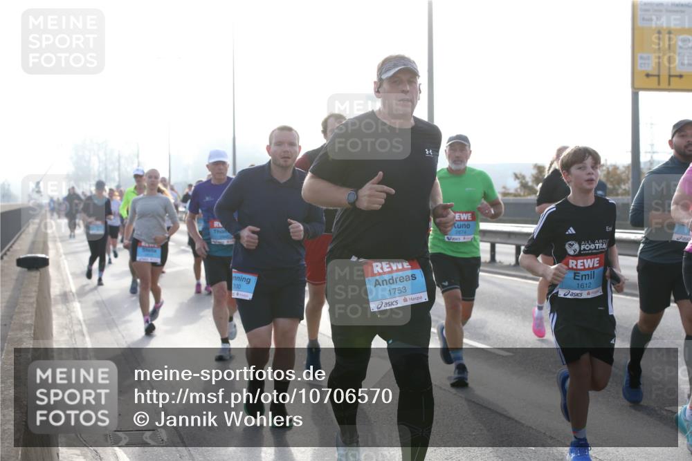 03.10.2026 - Köhlbrandbrückenlauf Jannik Wohlers http://msf.ph/oto/10706570 03.10.2026 09:22:51 Position 3 1830, 1753, 2674, 1612 meine-sportfotos.de