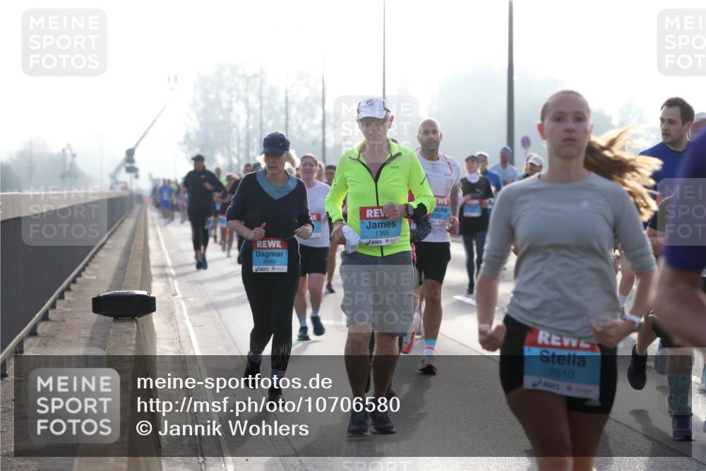 03.10.2026 - Köhlbrandbrückenlauf Jannik Wohlers http://msf.ph/oto/10706580 03.10.2026 09:22:53 Position 3 2690, 1365, 1689, 2610 meine-sportfotos.de