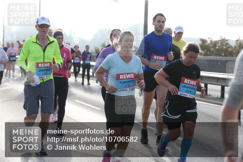 03.10.2026 - Köhlbrandbrückenlauf Jannik Wohlers http://msf.ph/oto/10706582 03.10.2026 09:22:55 Position 3 1365, 3136, 2838 meine-sportfotos.de