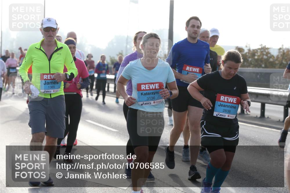 03.10.2026 - Köhlbrandbrückenlauf Jannik Wohlers http://msf.ph/oto/10706585 03.10.2026 09:22:55 Position 3 1365, 3136, 2838 meine-sportfotos.de