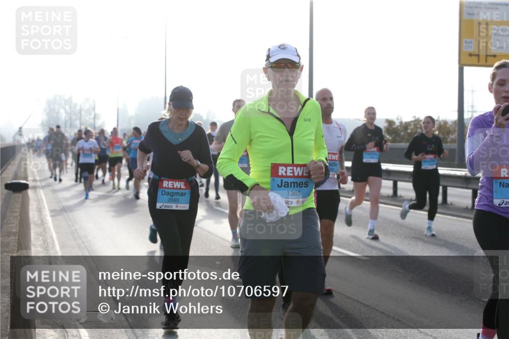 03.10.2026 - Köhlbrandbrückenlauf Jannik Wohlers http://msf.ph/oto/10706597 03.10.2026 09:22:57 Position 3 2690, 1365 meine-sportfotos.de
