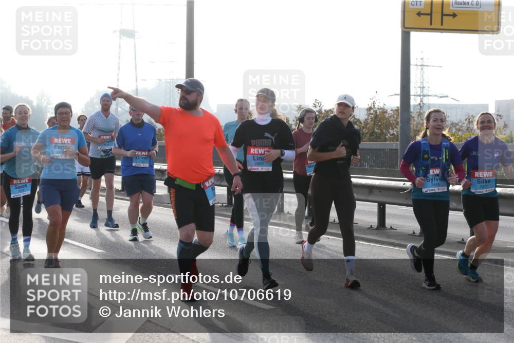03.10.2026 - Köhlbrandbrückenlauf Jannik Wohlers http://msf.ph/oto/10706619 03.10.2026 09:23:01 Position 3 16, 2883, 3445, 3271 meine-sportfotos.de