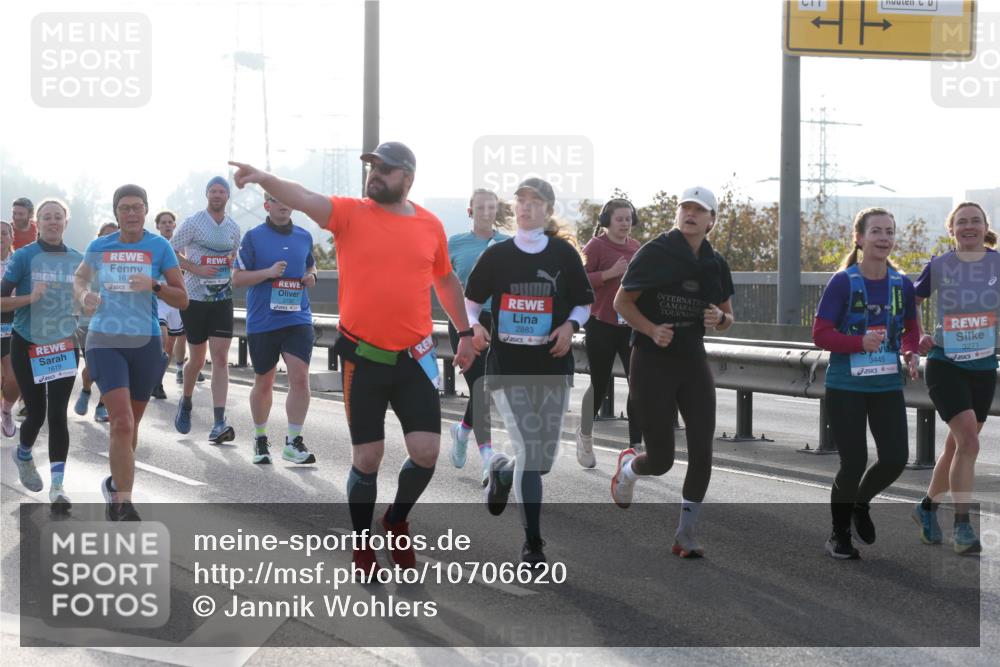 03.10.2026 - Köhlbrandbrückenlauf Jannik Wohlers http://msf.ph/oto/10706620 03.10.2026 09:23:01 Position 3 1619, 163, 2883, 3445, 3271 meine-sportfotos.de