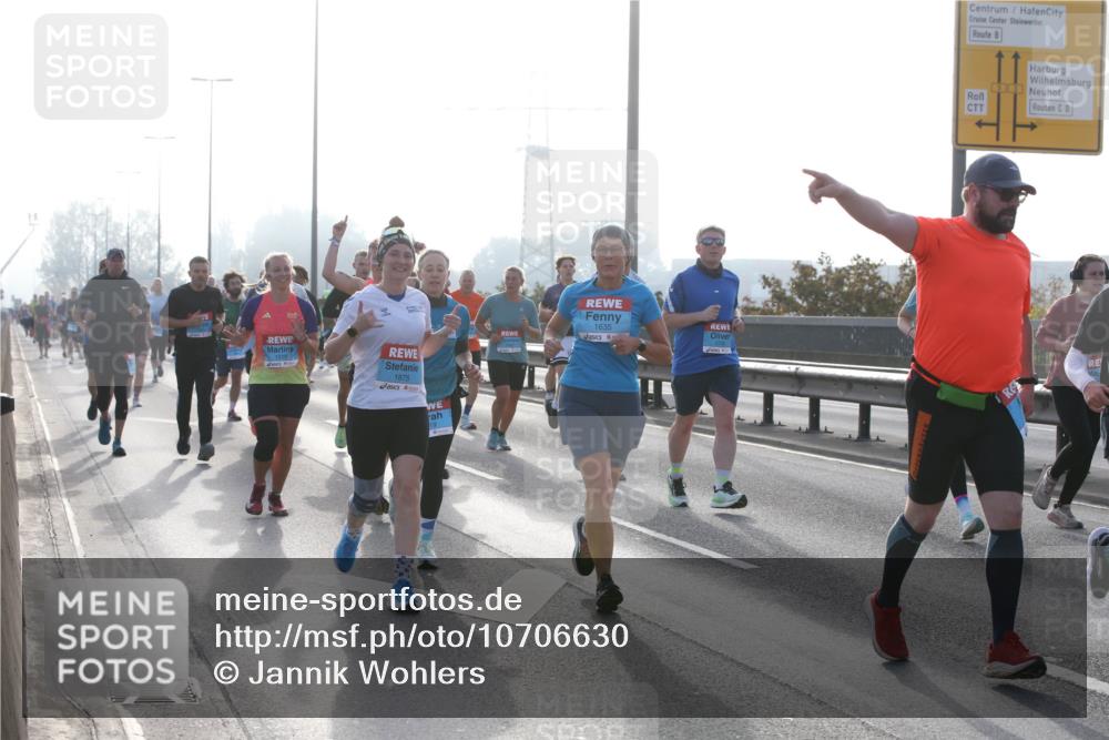 03.10.2026 - Köhlbrandbrückenlauf Jannik Wohlers http://msf.ph/oto/10706630 03.10.2026 09:23:02 Position 3 1875, 1635 meine-sportfotos.de