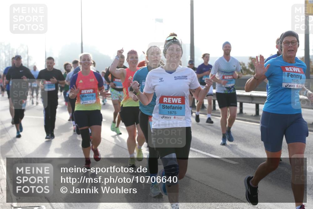 03.10.2026 - Köhlbrandbrückenlauf Jannik Wohlers http://msf.ph/oto/10706640 03.10.2026 09:23:03 Position 3 1519, 1635, 1875 meine-sportfotos.de