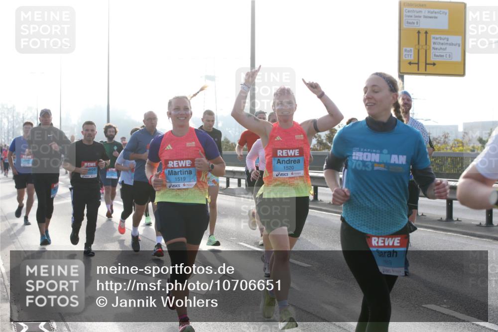 03.10.2026 - Köhlbrandbrückenlauf Jannik Wohlers http://msf.ph/oto/10706651 03.10.2026 09:23:05 Position 3 1519, 1520, 70, 3, 1619 meine-sportfotos.de