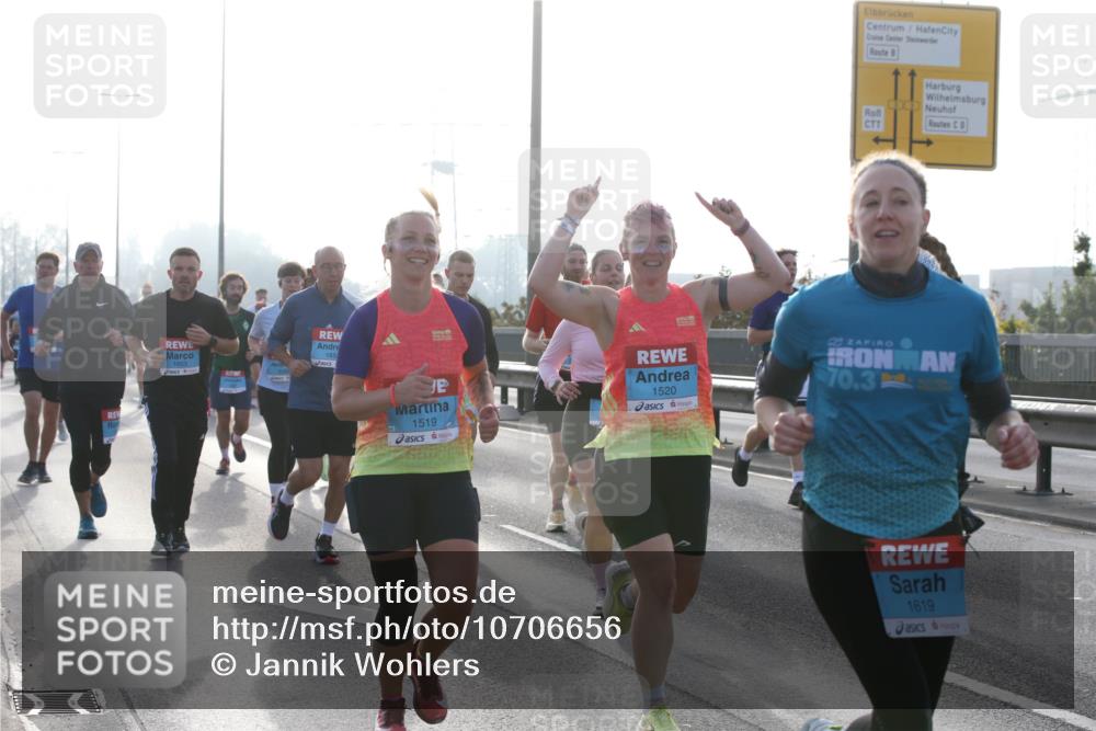 03.10.2026 - Köhlbrandbrückenlauf Jannik Wohlers http://msf.ph/oto/10706656 03.10.2026 09:23:05 Position 3 165, 1519, 1520, 70, 3, 1619 meine-sportfotos.de