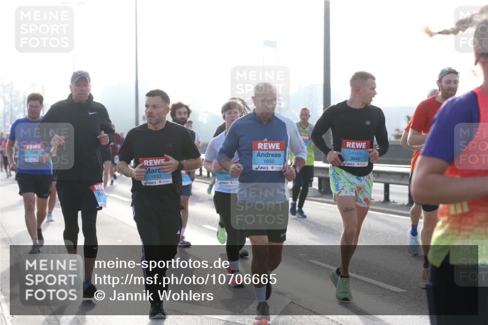 03.10.2026 - Köhlbrandbrückenlauf Jannik Wohlers http://msf.ph/oto/10706665 03.10.2026 09:23:06 Position 3 1653, 3056, 1650, 3840 meine-sportfotos.de