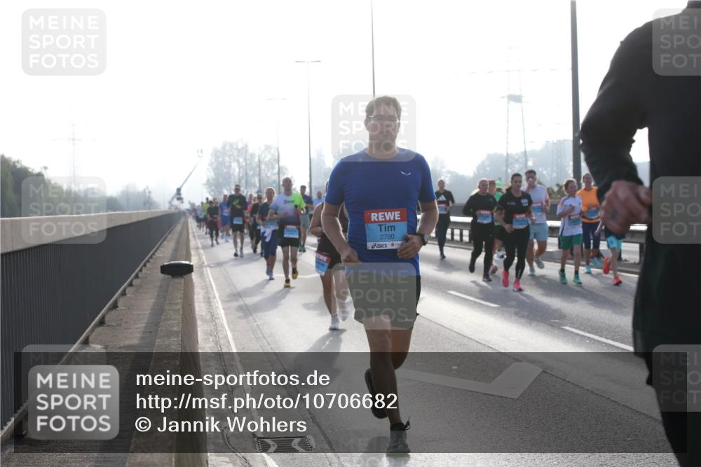 03.10.2026 - Köhlbrandbrückenlauf Jannik Wohlers http://msf.ph/oto/10706682 03.10.2026 09:23:09 Position 3 2790 meine-sportfotos.de