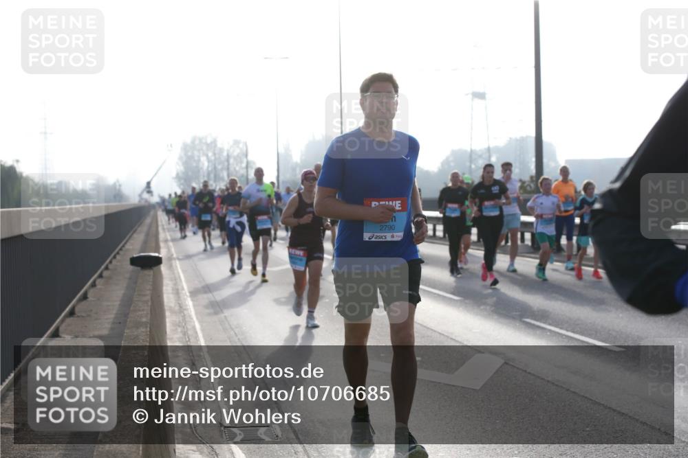 03.10.2026 - Köhlbrandbrückenlauf Jannik Wohlers http://msf.ph/oto/10706685 03.10.2026 09:23:09 Position 3 2790 meine-sportfotos.de