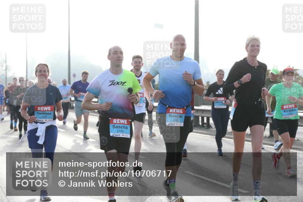 03.10.2026 - Köhlbrandbrückenlauf Jannik Wohlers http://msf.ph/oto/10706717 03.10.2026 09:23:14 Position 3 2800, 2152, 2730, 1762 meine-sportfotos.de