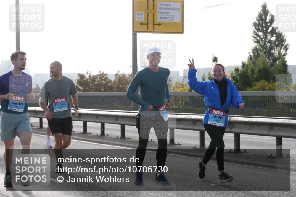 03.10.2026 - Köhlbrandbrückenlauf Jannik Wohlers http://msf.ph/oto/10706730 03.10.2026 09:23:18 Position 3 3447, 3372, 2657 meine-sportfotos.de