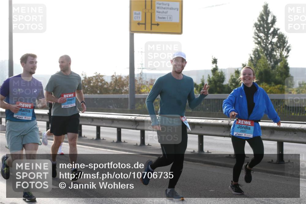 03.10.2026 - Köhlbrandbrückenlauf Jannik Wohlers http://msf.ph/oto/10706735 03.10.2026 09:23:18 Position 3 3447, 3372, 2657 meine-sportfotos.de