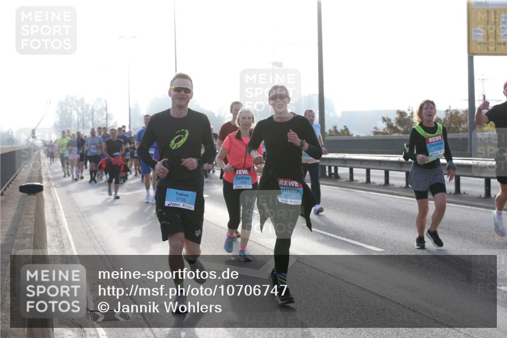 03.10.2026 - Köhlbrandbrückenlauf Jannik Wohlers http://msf.ph/oto/10706747 03.10.2026 09:23:21 Position 3 3756, 1956, 3097, 1190 meine-sportfotos.de
