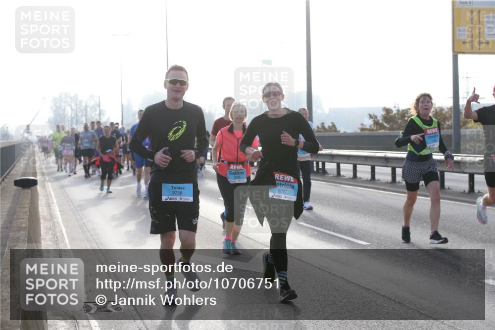 03.10.2026 - Köhlbrandbrückenlauf Jannik Wohlers http://msf.ph/oto/10706751 03.10.2026 09:23:21 Position 3 3756, 3097 meine-sportfotos.de