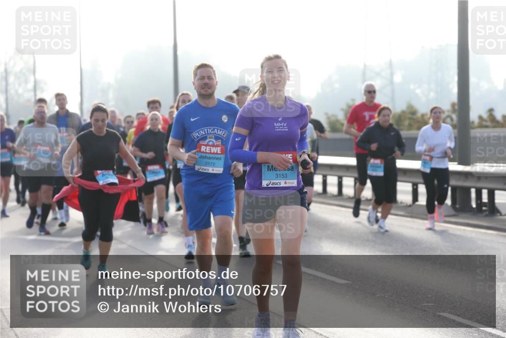 03.10.2026 - Köhlbrandbrückenlauf Jannik Wohlers http://msf.ph/oto/10706757 03.10.2026 09:23:23 Position 3 3172, 3153 meine-sportfotos.de