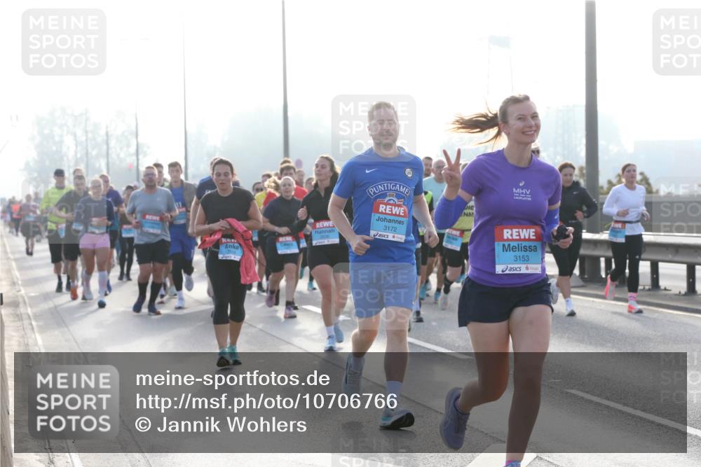 03.10.2026 - Köhlbrandbrückenlauf Jannik Wohlers http://msf.ph/oto/10706766 03.10.2026 09:23:24 Position 3 3172, 111, 3153 meine-sportfotos.de