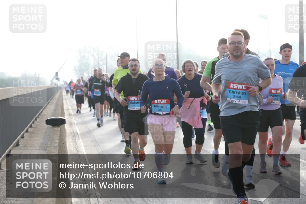 03.10.2026 - Köhlbrandbrückenlauf Jannik Wohlers http://msf.ph/oto/10706804 03.10.2026 09:23:30 Position 3 2831, 3031, 2571, 3168, 2906 meine-sportfotos.de